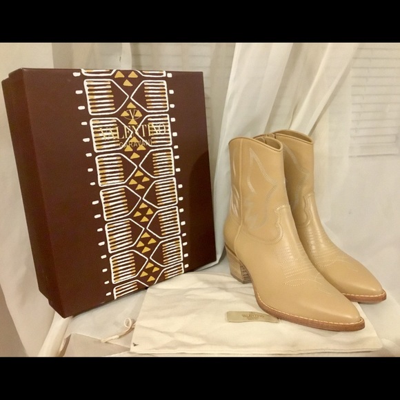 Valentino Woman Leather Ankle Boots Beige ... - Picture 2 of 8